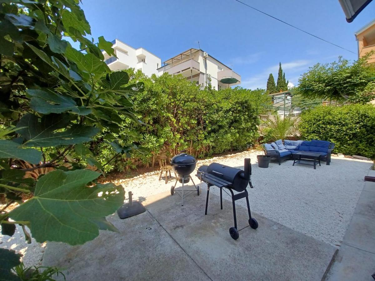 Apartment Bunjo'S Beach House Trogir Extérieur photo