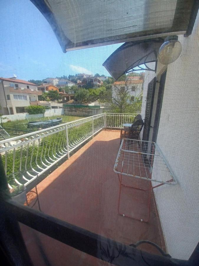 Apartment Bunjo'S Beach House Trogir Extérieur photo