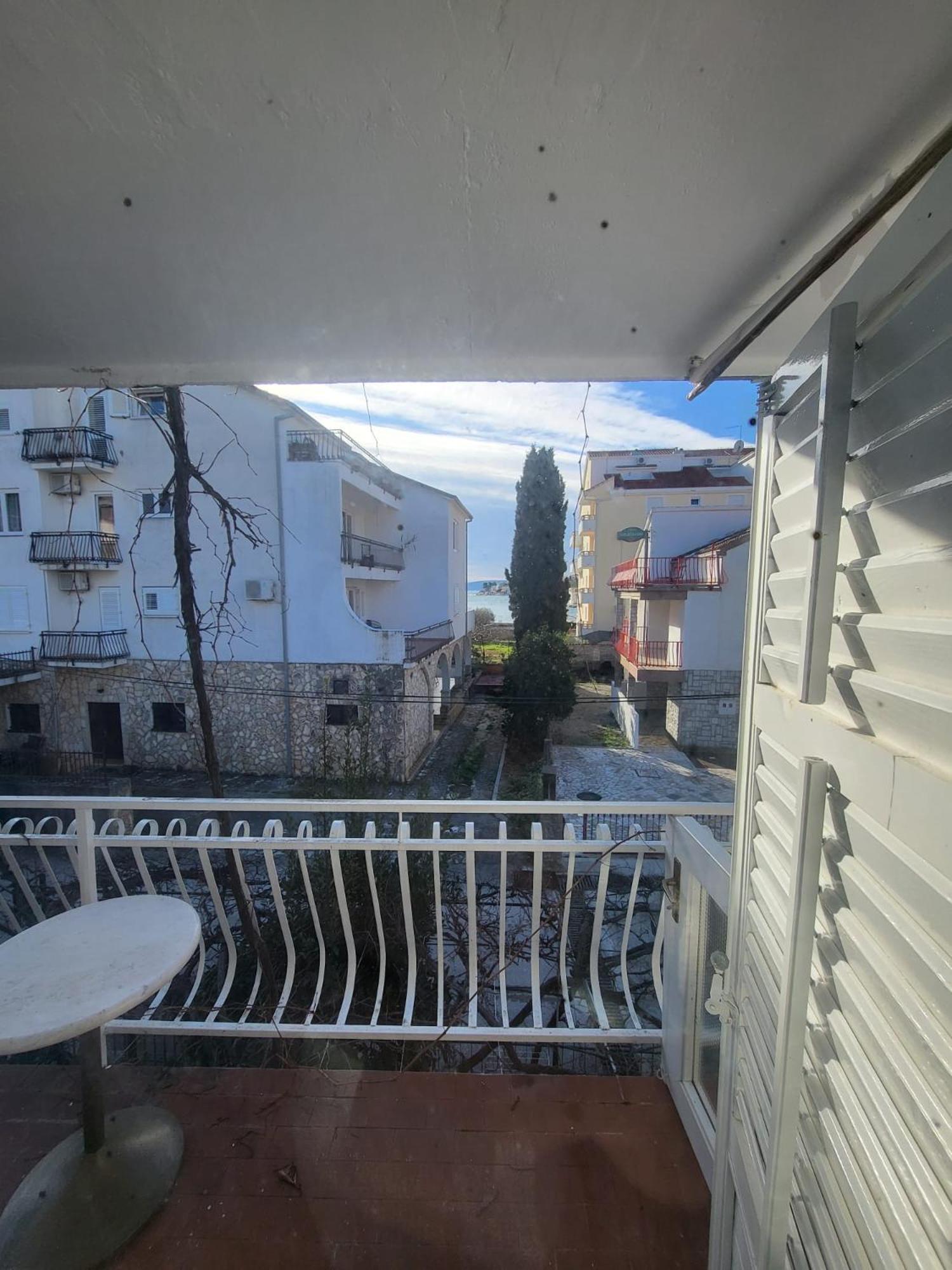 Apartment Bunjo'S Beach House Trogir Extérieur photo