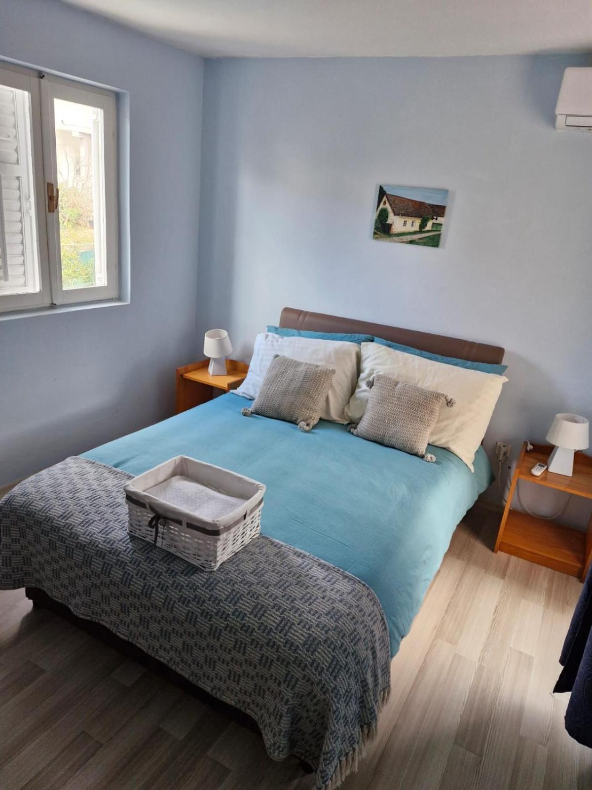 Apartment Bunjo'S Beach House Trogir Extérieur photo