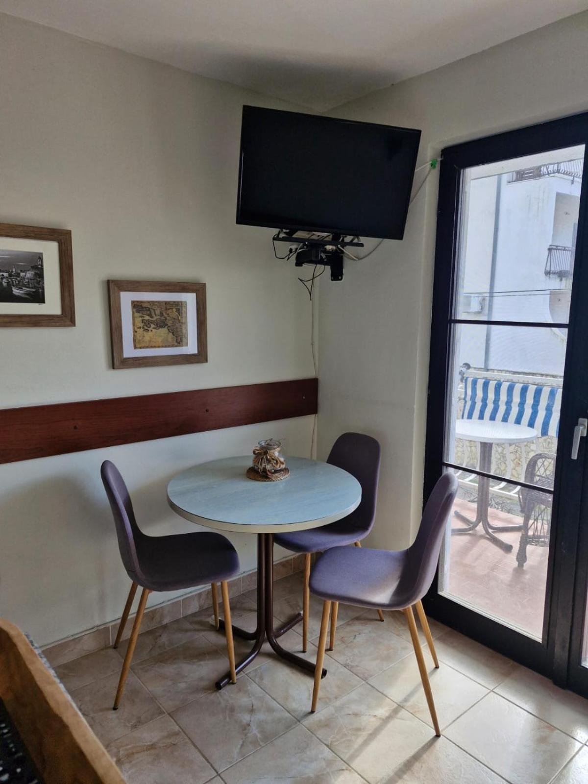Apartment Bunjo'S Beach House Trogir Extérieur photo